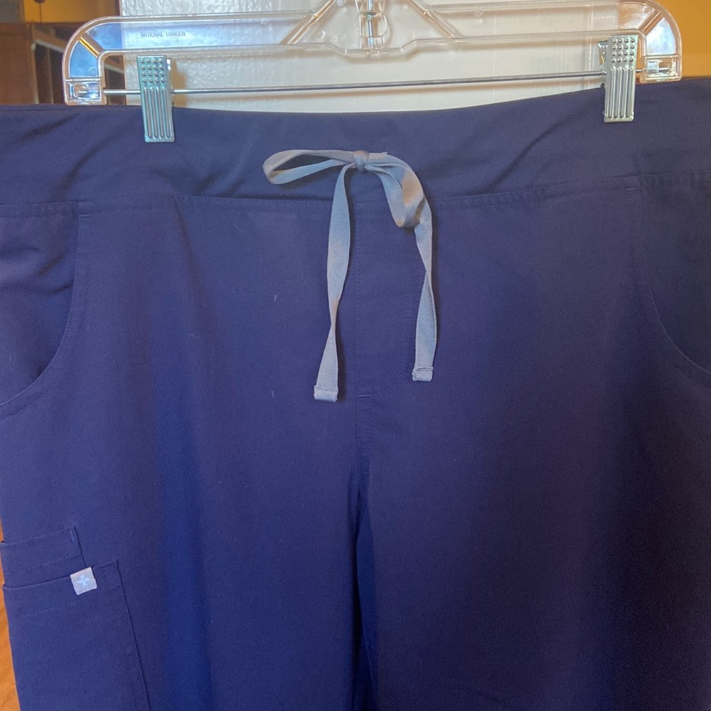 Figs navy scrub pant Technical Collection size Large Petite
